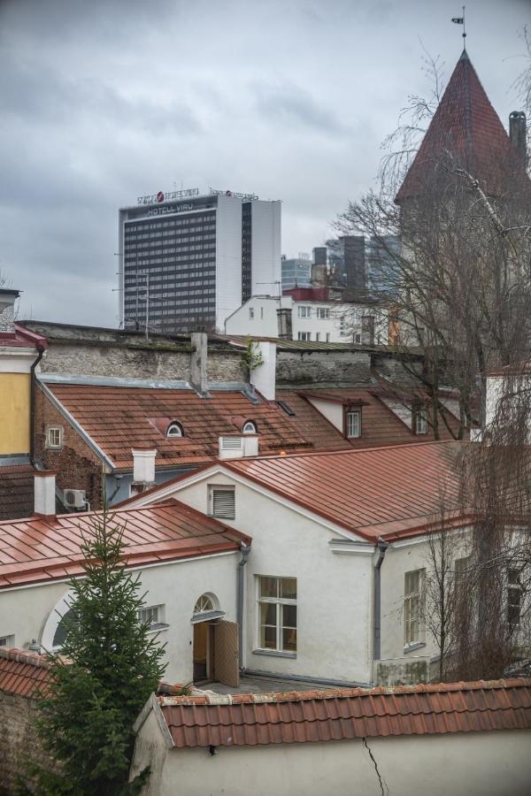 Roofs Of The Old Tallinn Guest House מראה חיצוני תמונה