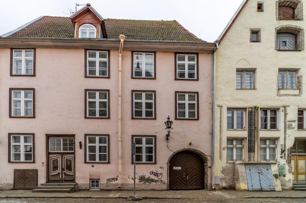 Roofs Of The Old Tallinn Guest House מראה חיצוני תמונה