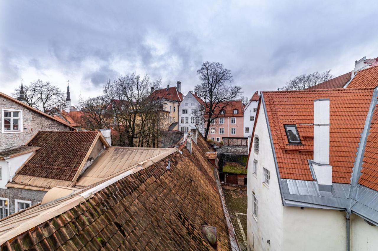 Roofs Of The Old Tallinn Guest House מראה חיצוני תמונה